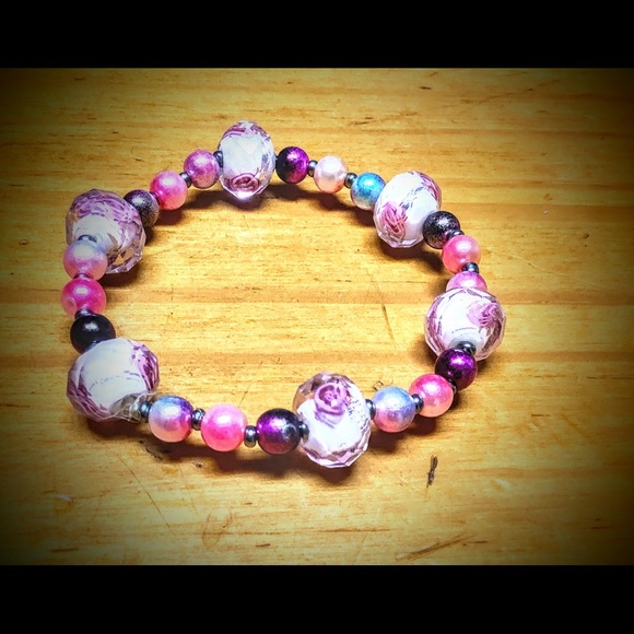 Handmade beaded bracelets - Picture 2 of 4